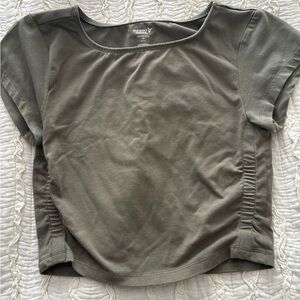 Old Navy Active PowerChill crop top